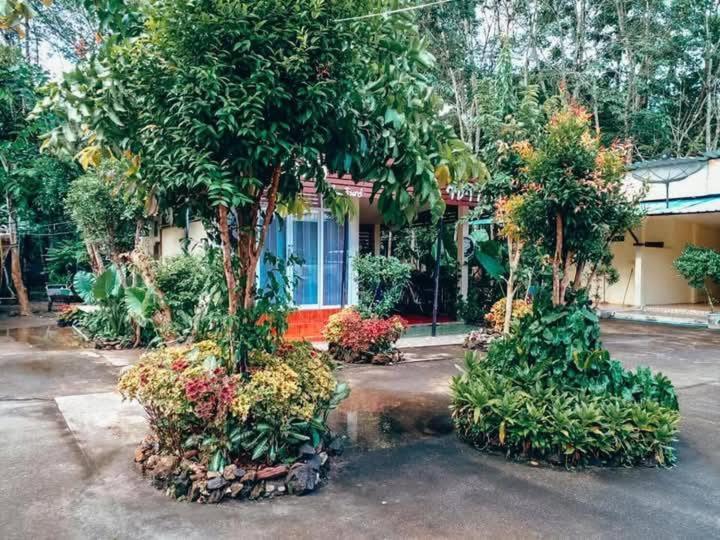 Song Pee Nong Resort Phattalung 帕他仑 外观 照片